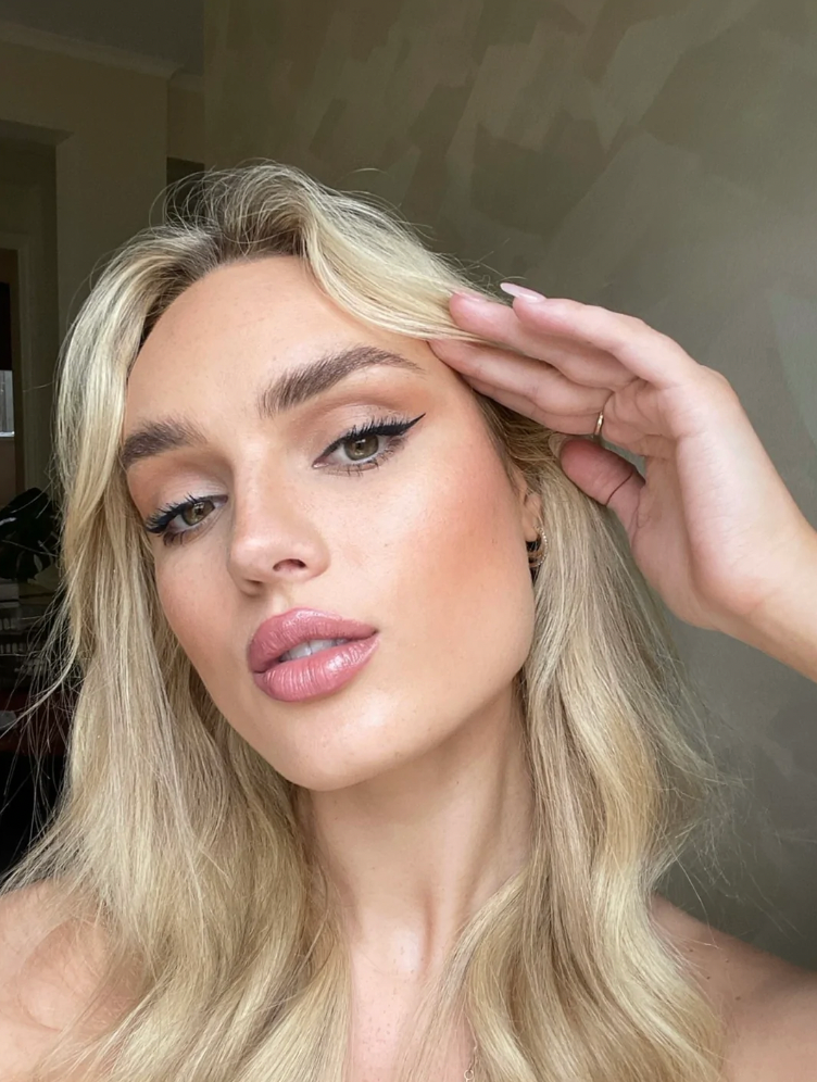 Miss Jacqui Pink Lace Lipstick